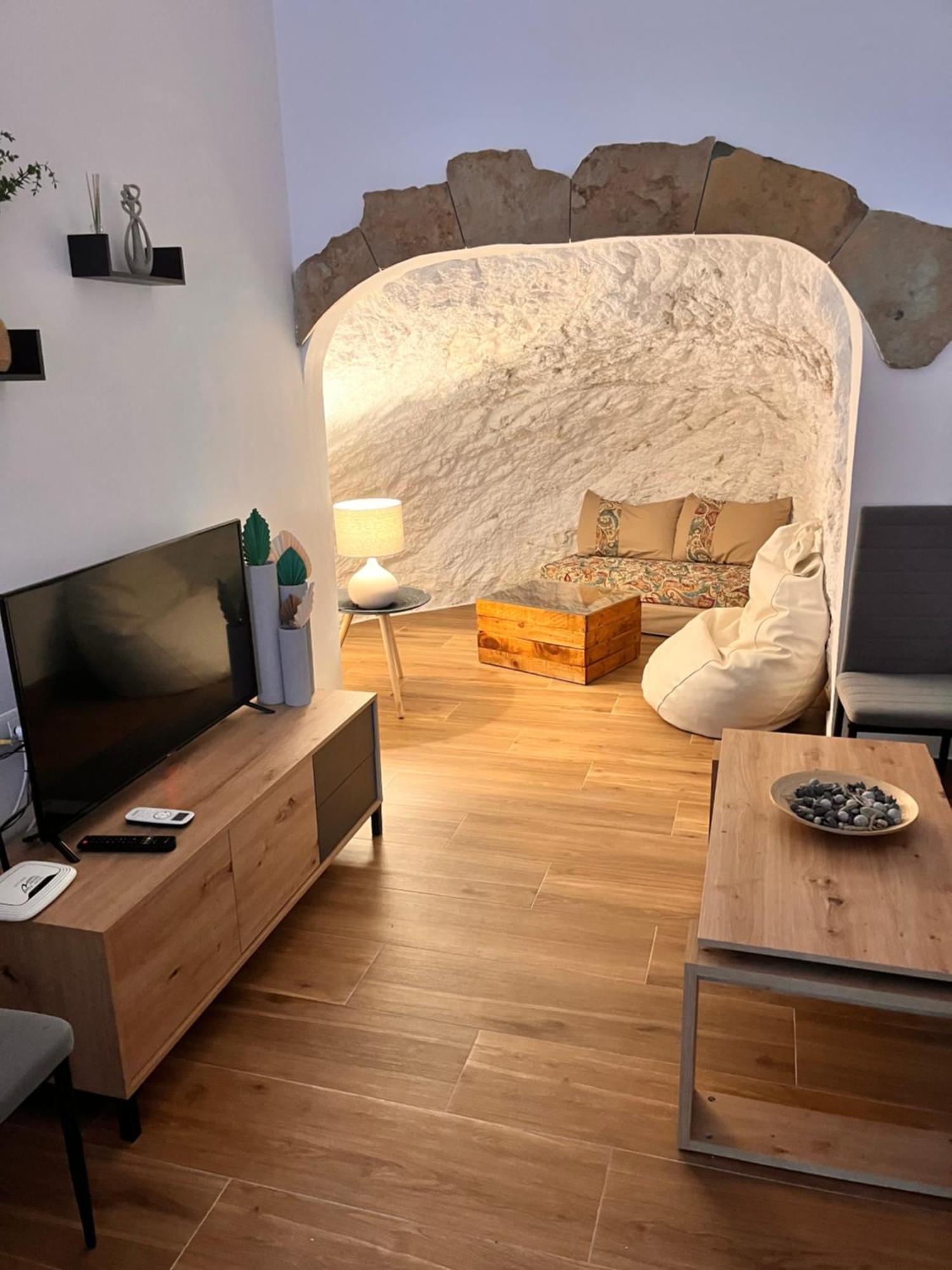 Apartamentos El Peligro 3 La Cueva Archidona Eksteriør bilde